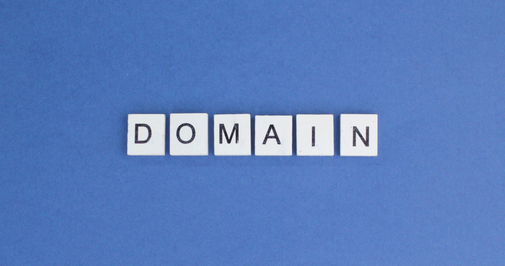 Enregistrer un nom de domaine : guide complet pour protéger votre identité en ligne